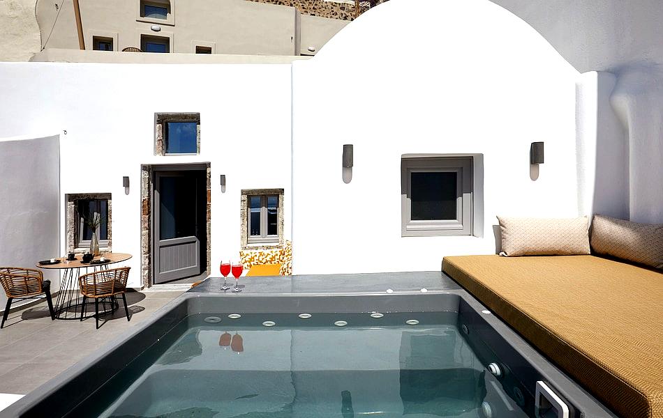 Allure Breeze Suites